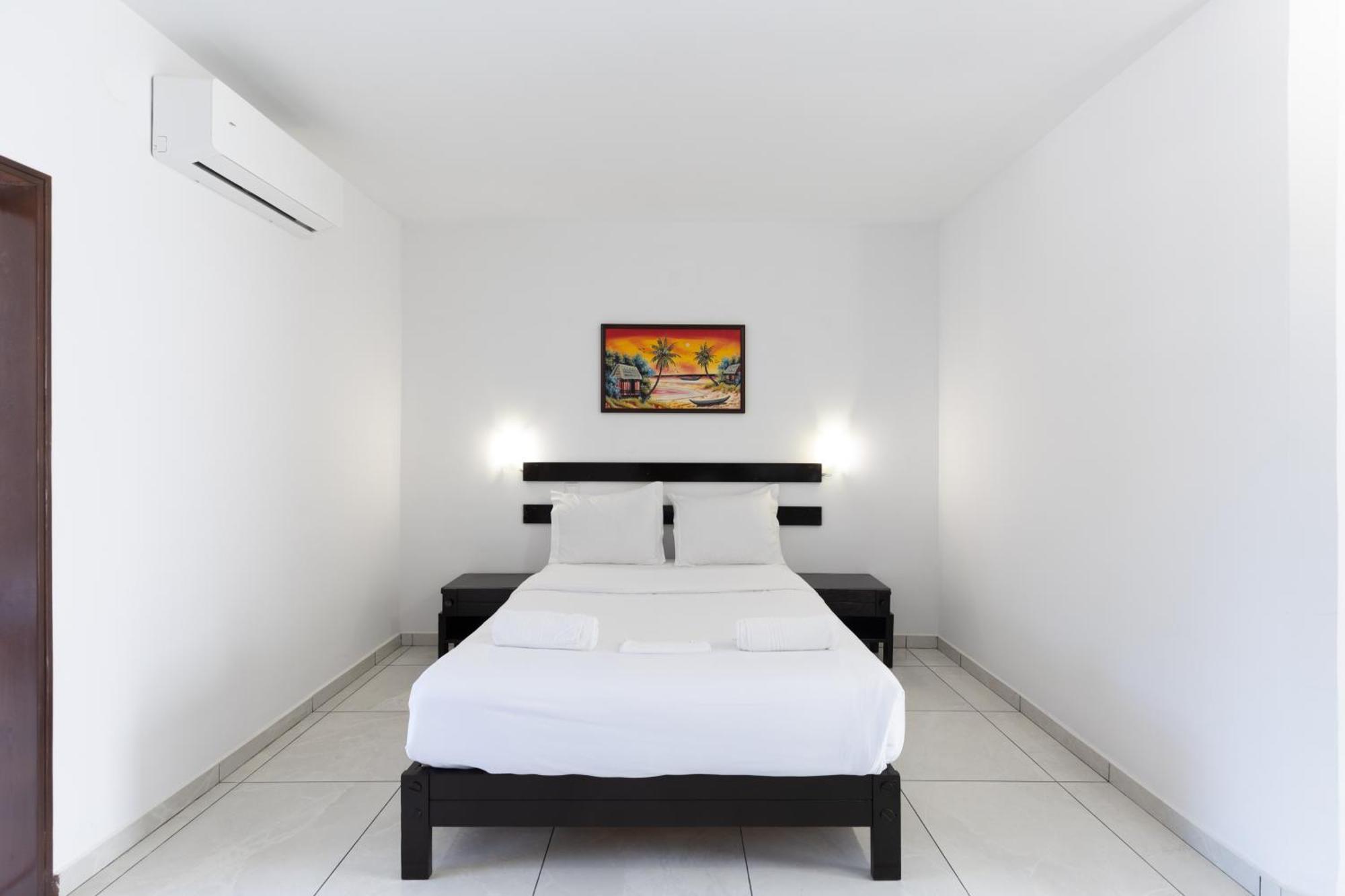 Magna Oura Hotel อัลบูเฟรา ภายนอก รูปภาพ
