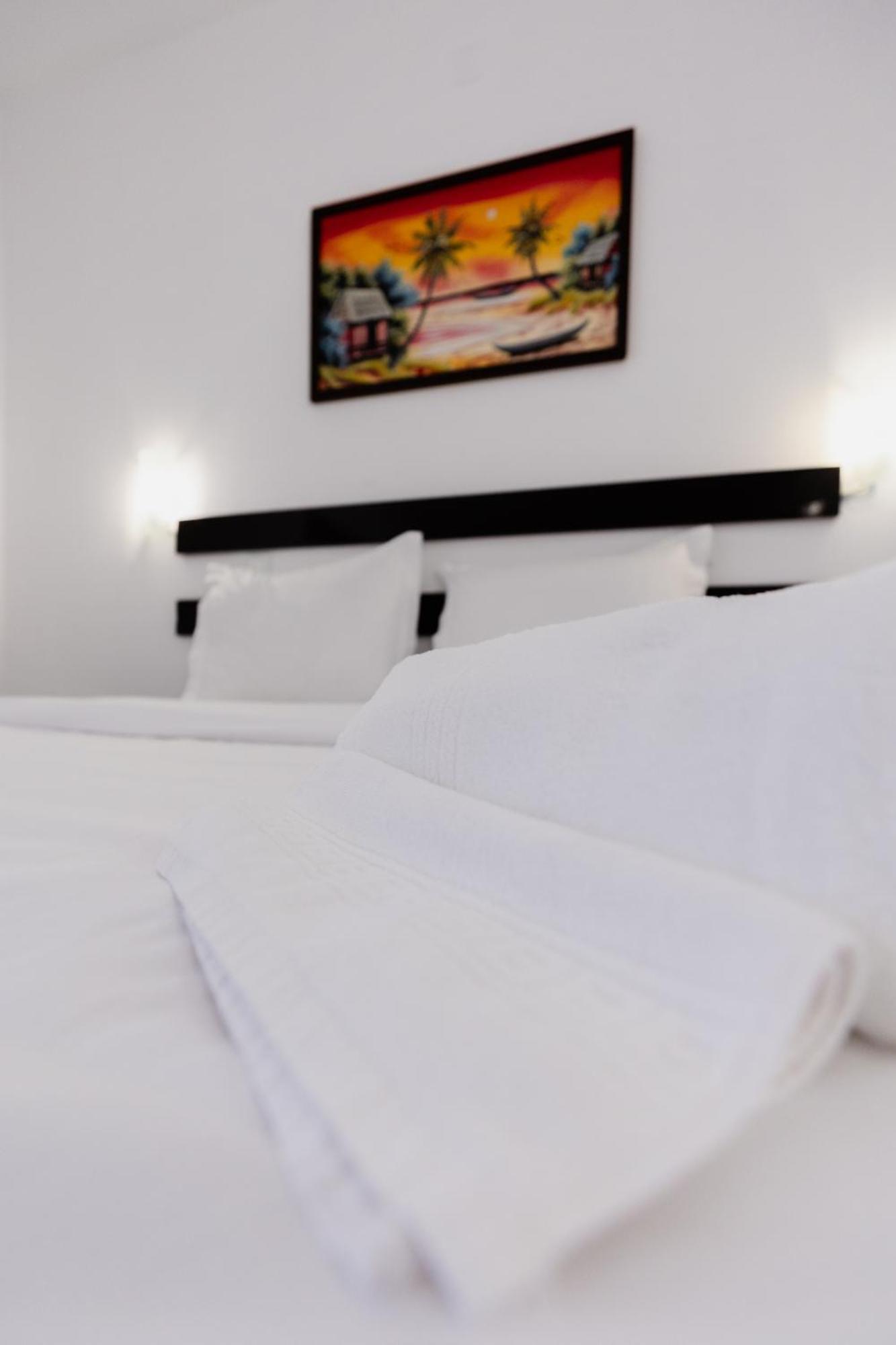 Magna Oura Hotel อัลบูเฟรา ภายนอก รูปภาพ