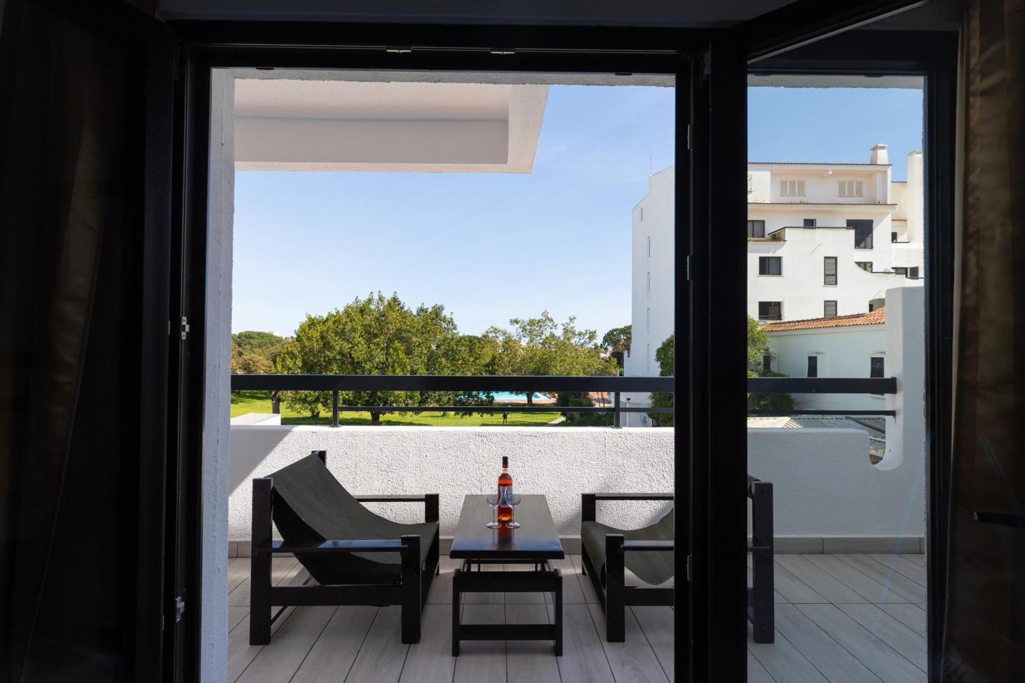 Magna Oura Hotel อัลบูเฟรา ภายนอก รูปภาพ