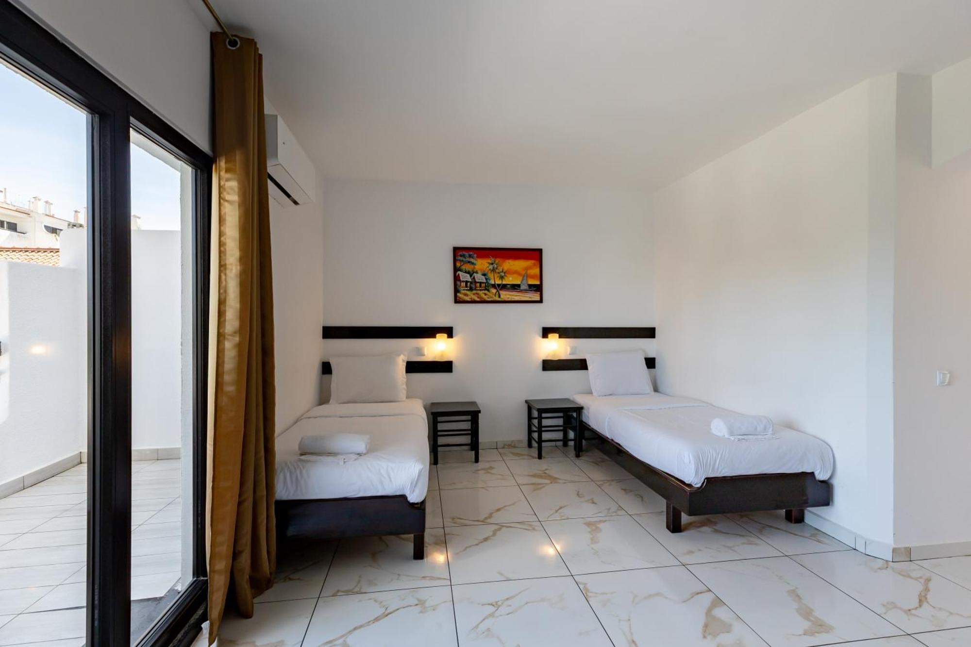 Magna Oura Hotel อัลบูเฟรา ภายนอก รูปภาพ