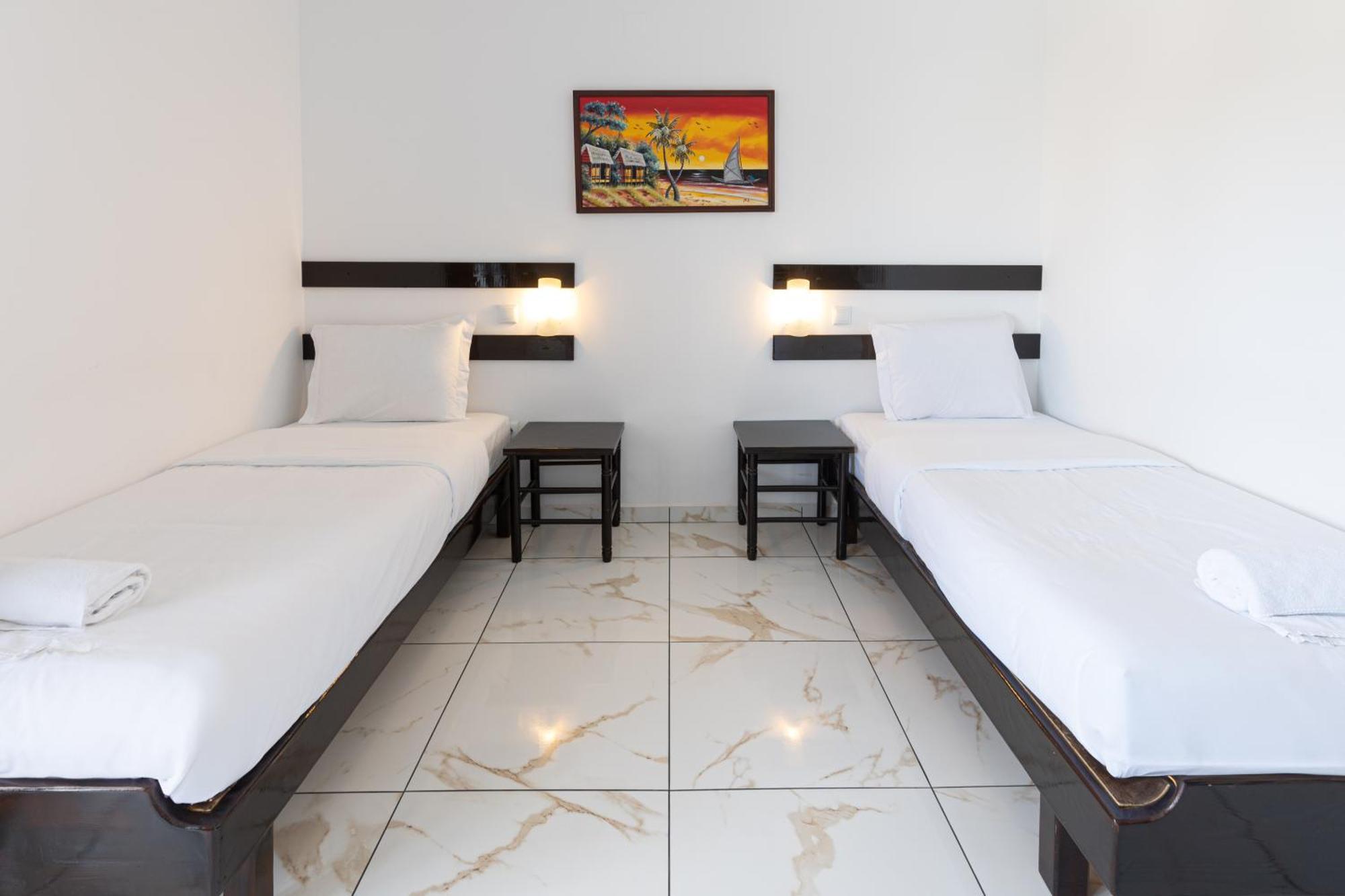 Magna Oura Hotel อัลบูเฟรา ภายนอก รูปภาพ