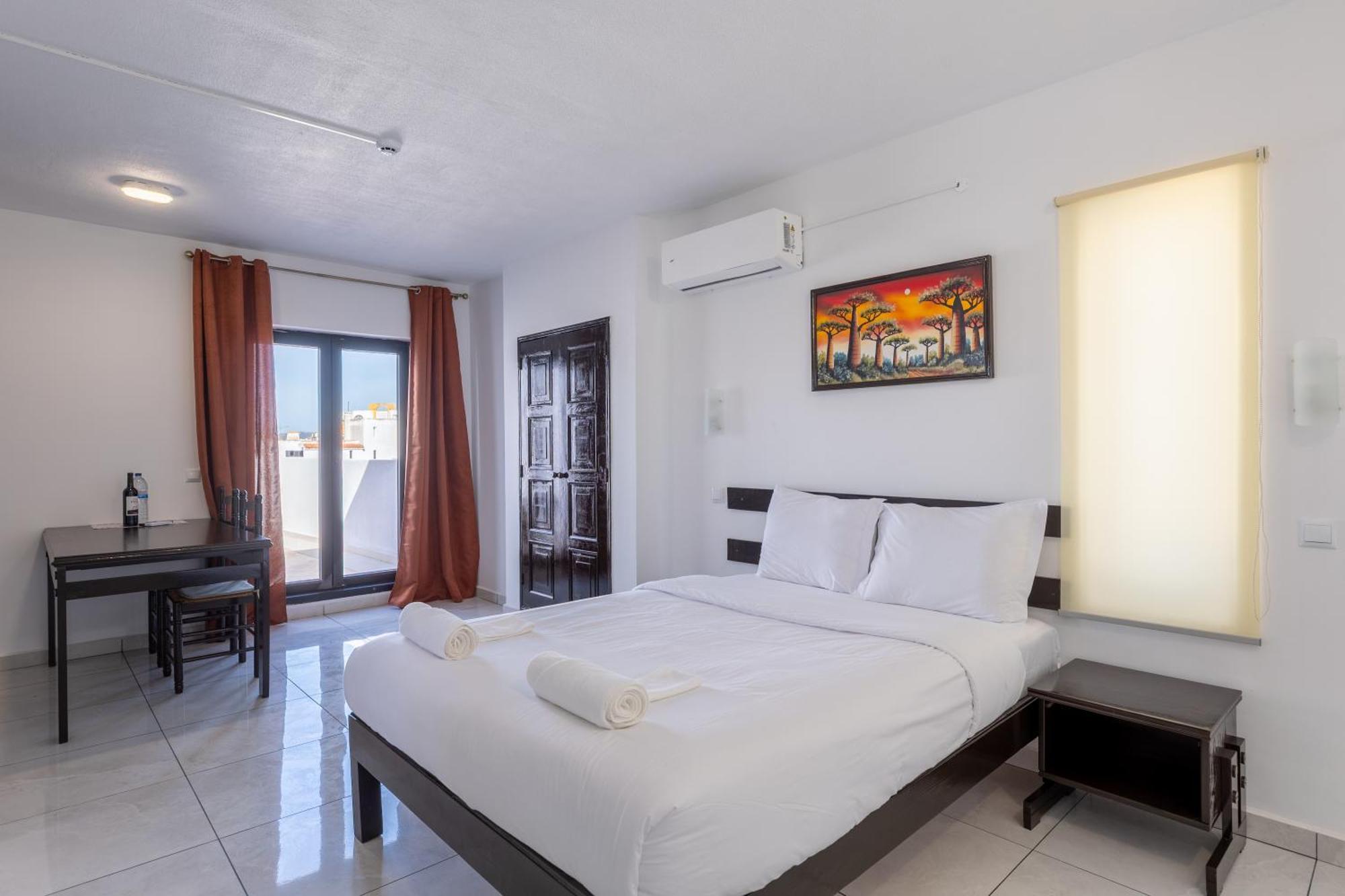 Magna Oura Hotel อัลบูเฟรา ภายนอก รูปภาพ